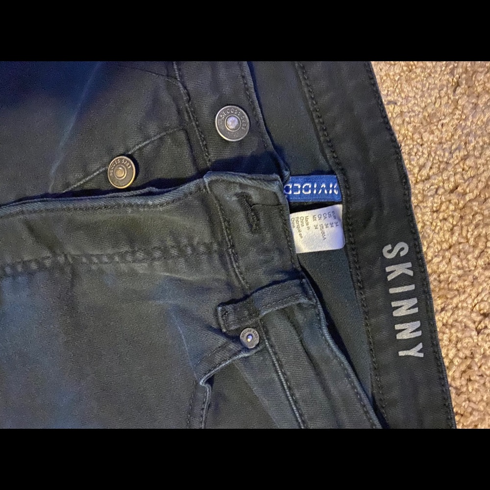 Skinny black jeans